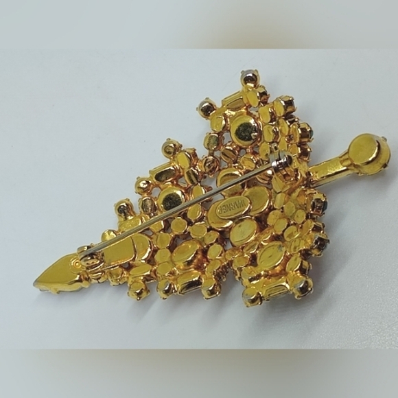 * vintage Warner Christmas Tree pin brooch AND clip on earrings SET - Picture 4 of 10